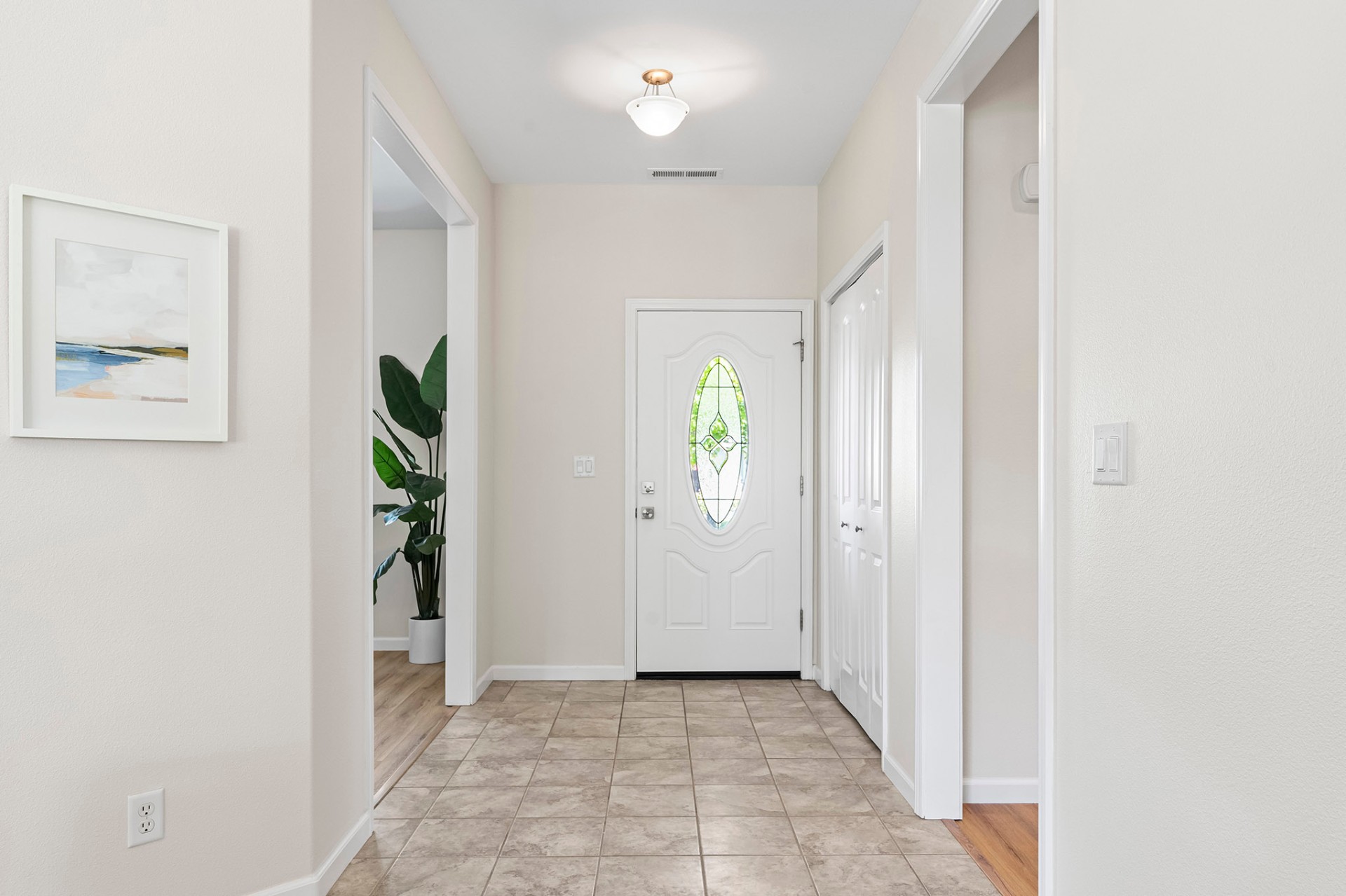 Bright tiled entry foyer