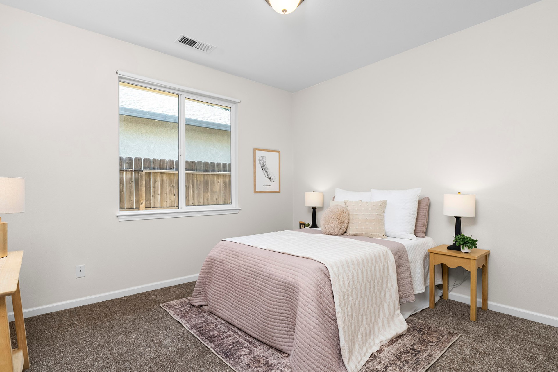 Guest bedroom with garden view