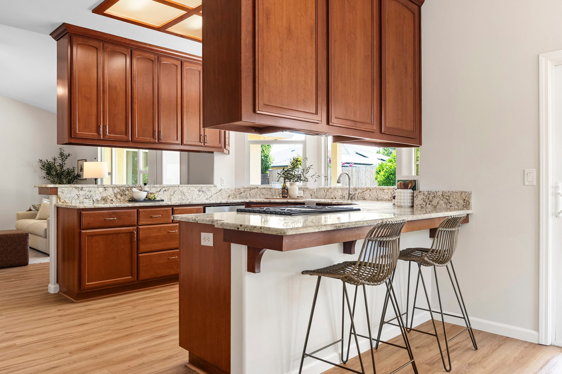 Breakfast bar with cooktop island
